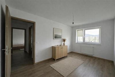 Imobil 2 camere decomandat Coresi Kasper, vedere catre Timpa - 6