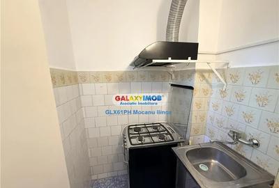 Garsonieră decomandată în Democrației - 1