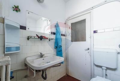 Apartament cu 3 camere semidecomandat în Magheru - 12