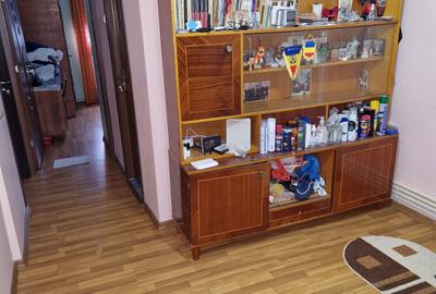 Apartament cu 3 camere decomandat în Central - 1
