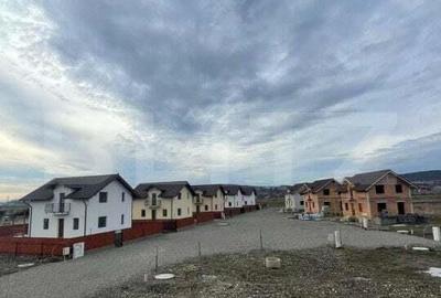 Casă cu 3 camere cu Teren 400 Mp în Reghin - 14