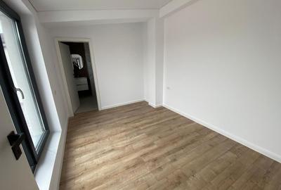 Apartament cu 4 camere decomandat în Crângași - 15