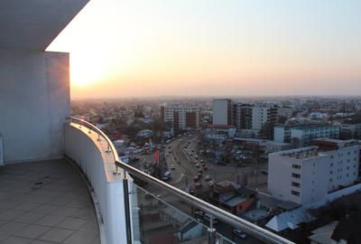 Apartament 4 camere modern si spatios de inchiriat – zona 1 Mai - Bucurestii Noi - 2