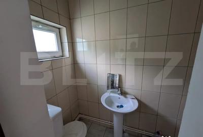 Casă cu 9 camere cu Teren 439 Mp în Central