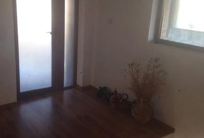 Casă cu 3 camere în Central - 9