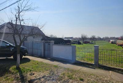 Spațiu comercial, în Păuliș - 1