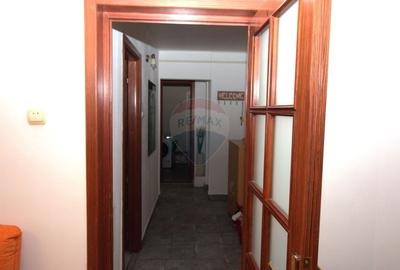 Apartament cu 2 camere de vanzare in apropiere de 13 Septembrie - 5