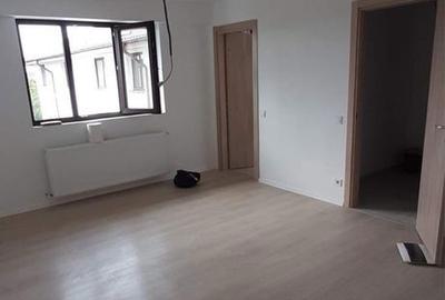 Apartament cu 3 camere în Petrești - 1