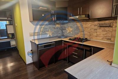 Apartament cu 3 camere decomandat în 1 Mai