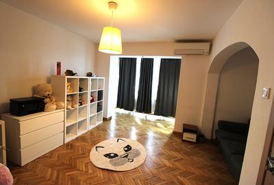 Apartament cu 3 camere in zona Centru, langa Banca Nationala - 2
