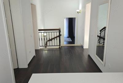 Casă cu 5 camere în Zăvoi - 16