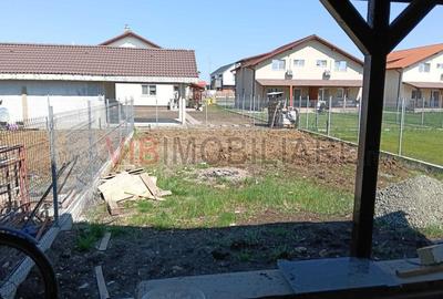 Casă cu 4 camere cu Teren 635 Mp în Moșnița Nouă - 1