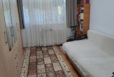 Vand apartament 2 camere in Aiug - 1