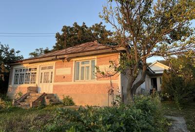 Casă cu 4 camere în Muntenii de Jos - 1