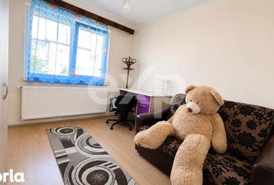 Apartament cu 3 camere semidecomandat, mobilat în Cornișa - 2