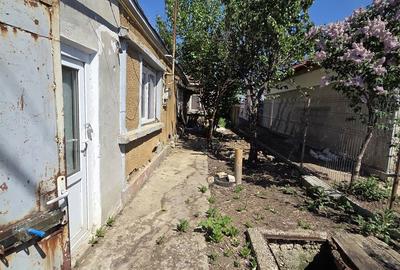 Casă cu 4 camere cu Teren 255 Mp în Chercea - 1