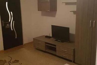 Garsonieră decomandată în Crângași