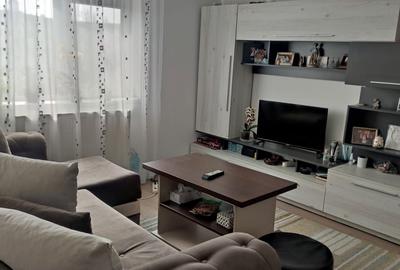 Apartament cu 2 camere semidecomandat în Micro 1