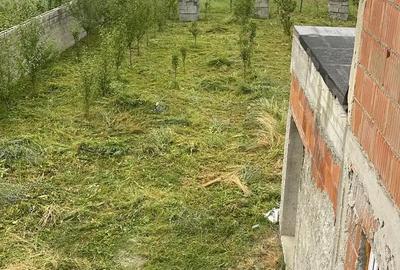Casă cu 6 camere în Știuca - 1