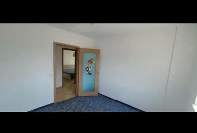 Apartament cu 4 camere, decomandat - zona Grivitei - 3