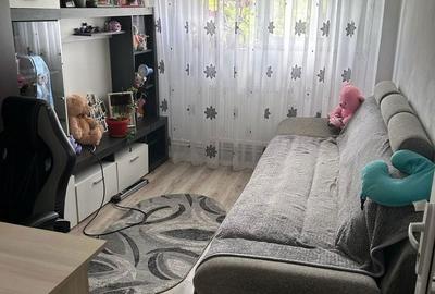 Apartament cu 4 camere decomandat în Micro 20 - 1