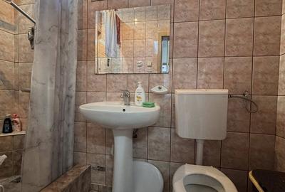 Casă cu 2 camere cu Teren 550 Mp în Central - 2