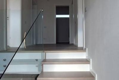 Duplex superb despartit prin garaj - 1