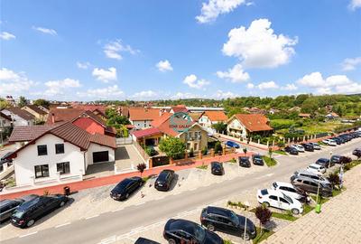 Apartament cu 4 camere decomandat, mobilat în Central