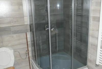 Apartament 1 camera in bloc nou, 2 balcoane, central - Podgoria, et. 4 - 8