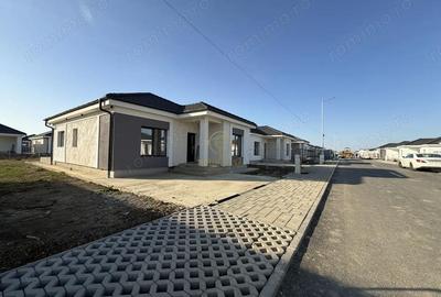 Casă cu 4 camere cu Teren 420 Mp în Mărtinești - 14