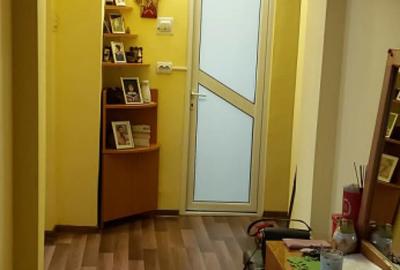 Apartament cu 2 camere decomandat în Democrației