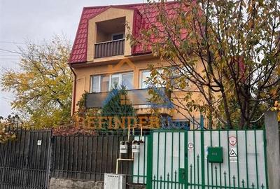 Casă cu 4 camere cu Canalizare în Apărătorii Patriei - 15