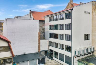 Spațiu comercial, de 617 mp, în Central - 19