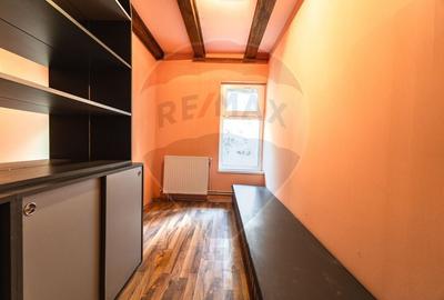 Casă cu 6 camere cu Teren 463 Mp în Sud - 20