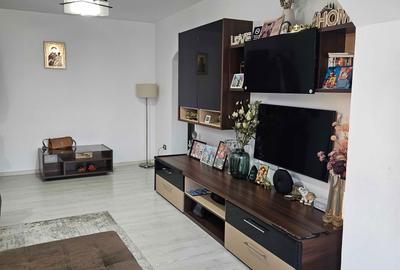 Apartament cu 3 camere semidecomandat în Calea București - 3