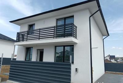 Casă cu 4 camere cu Teren 350 Mp în Șcheia - 6