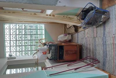 Casă cu 5 camere cu Teren 2500 Mp în Plopeni - 1