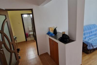 Apartament cu 2 camere decomandat, mobilat în Est
