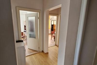 Apartament 3 camere - Comanesti, central. - 14