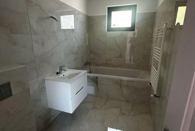Casă cu 5 camere cu Teren 333 Mp în Central - 13