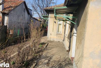 Casă cu 3 camere cu Canalizare în Central - 4