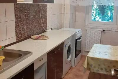 Particular inchiriez garsoniera Mall Vitan - 2