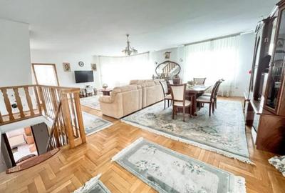 Casă cu 8 camere cu Teren 1800 Mp în Central - 9