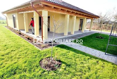 Casă individuală cu 4 camere cu Canalizare în Sângeorgiu de Mureș - 11