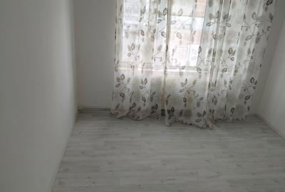 Apartament cu 3 camere în Adjudeni - 7