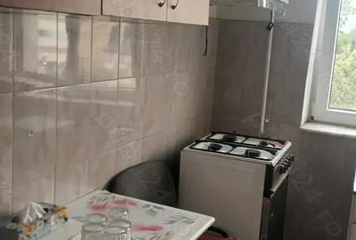 Proprietar inchiriez apartament doua camere decomandate centru - 3