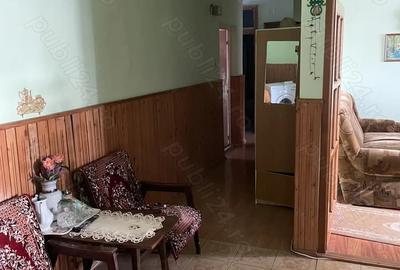 Apartament cu 4 camere decomandat în Central - 1