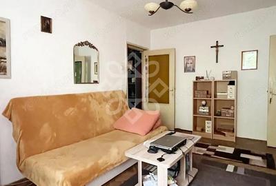 Apartament cu 3 camere semidecomandat în Nufărul - 12