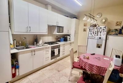 Casă individuală cu 5 camere cu Canalizare în P-ța Romană - 5