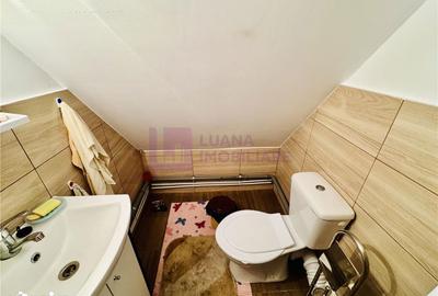 Casă cu 2 camere cu Teren 747 Mp în Roșia